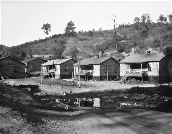 1935-west-virginia-scotts-run-miners-houses.jpg