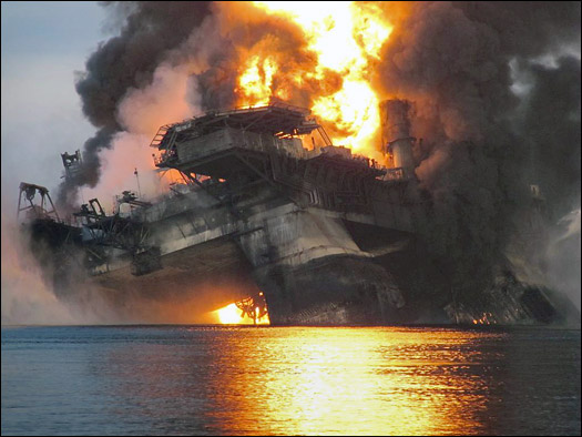 ���� http://woodpilereport.com/photos/2010-deepwater-horizon-going-down.jpg